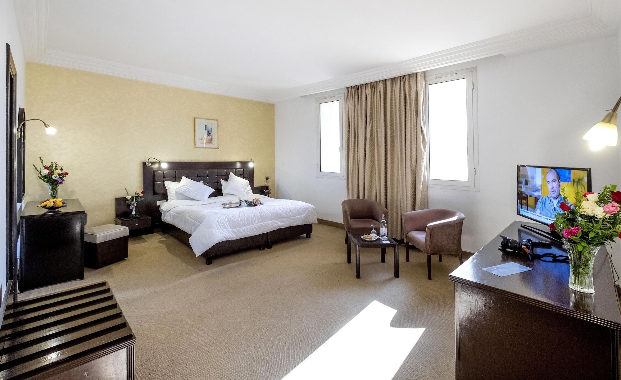 Hotel Ibn Khaldoun Tunis Exterior photo