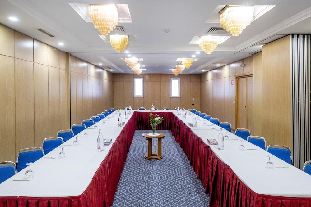 Hotel Ibn Khaldoun Tunis Exterior photo