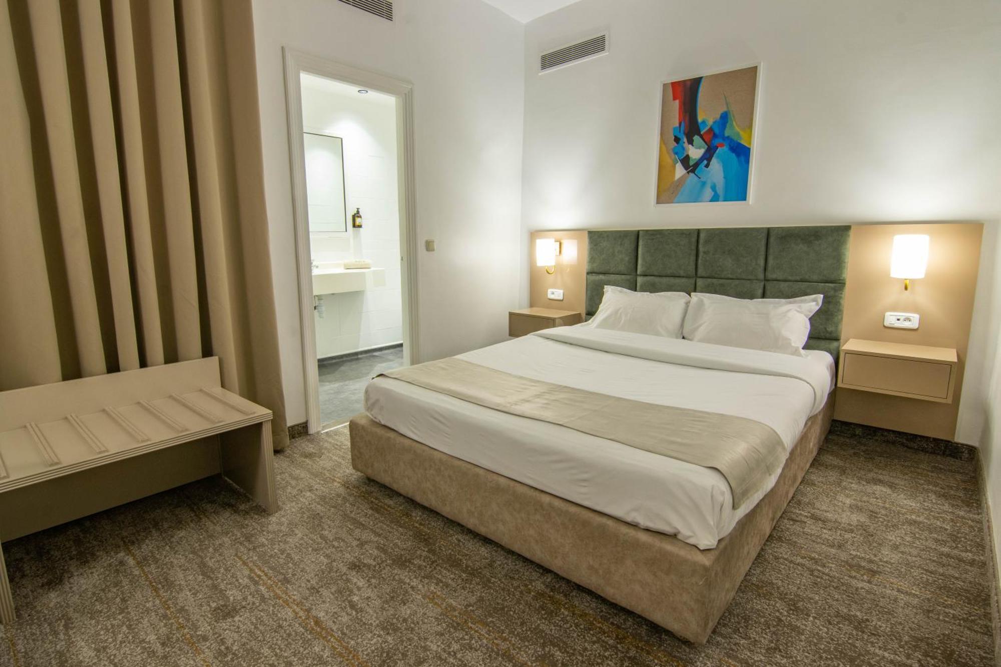 Hotel Ibn Khaldoun Tunis Exterior photo